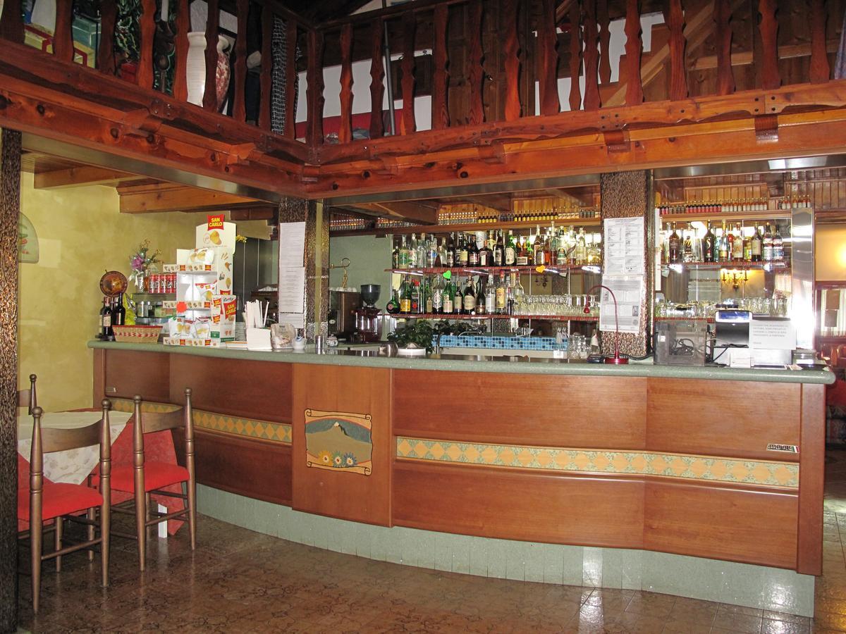 Hotel Ristorante La Nuova Fattoria Карсолі Екстер'єр фото