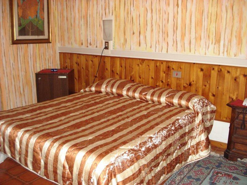 Hotel Ristorante La Nuova Fattoria Карсолі Номер фото