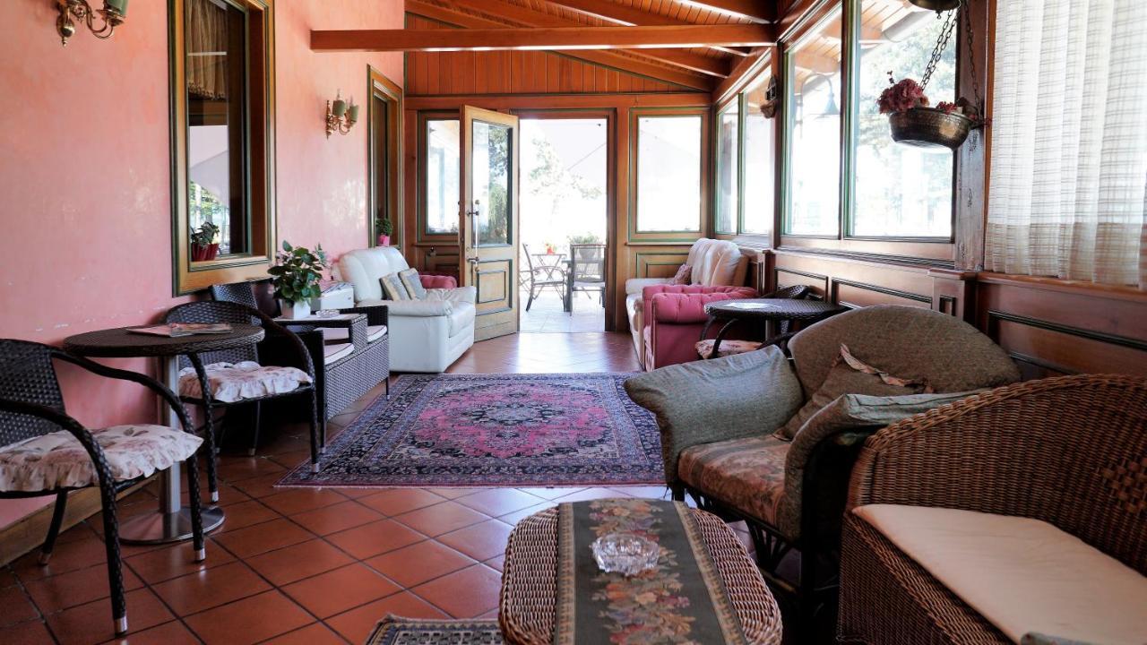 Hotel Ristorante La Nuova Fattoria Карсолі Екстер'єр фото