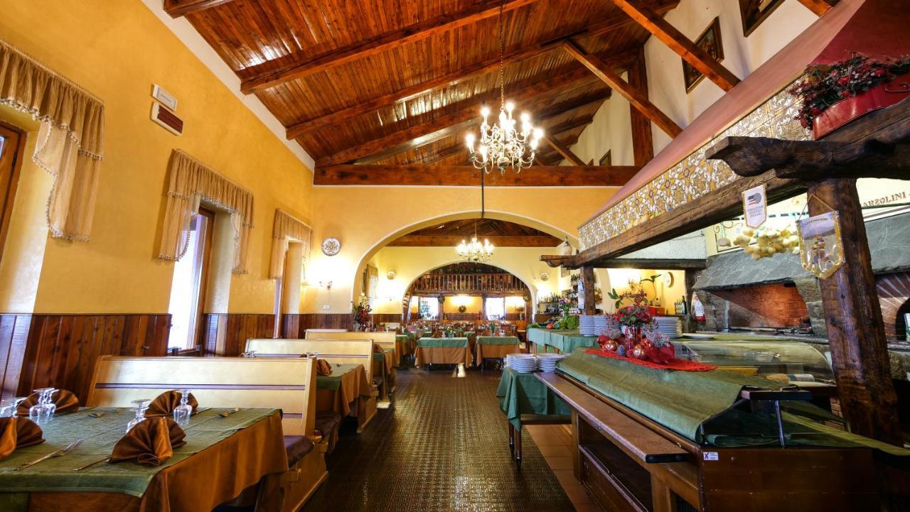 Hotel Ristorante La Nuova Fattoria Карсолі Екстер'єр фото