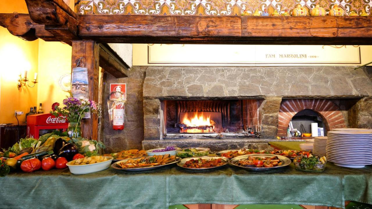 Hotel Ristorante La Nuova Fattoria Карсолі Екстер'єр фото